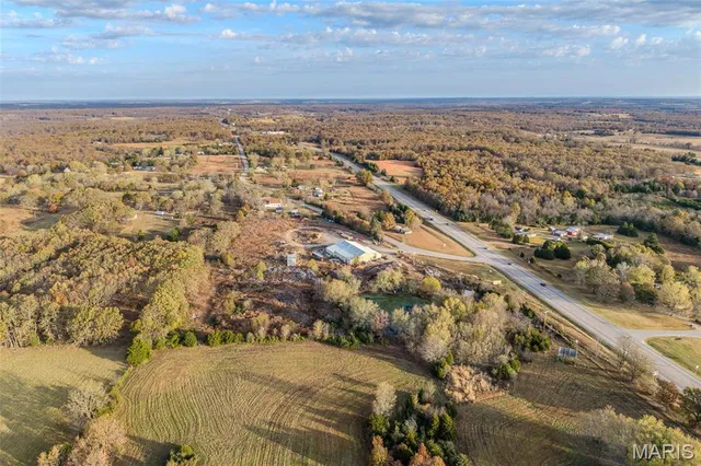 $589,900 | 30841 Old Highway 5, Lebanon, MO 65536