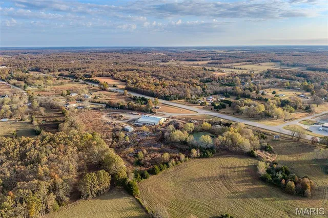 $589,900 | 30841 Old Highway 5, Lebanon, MO 65536