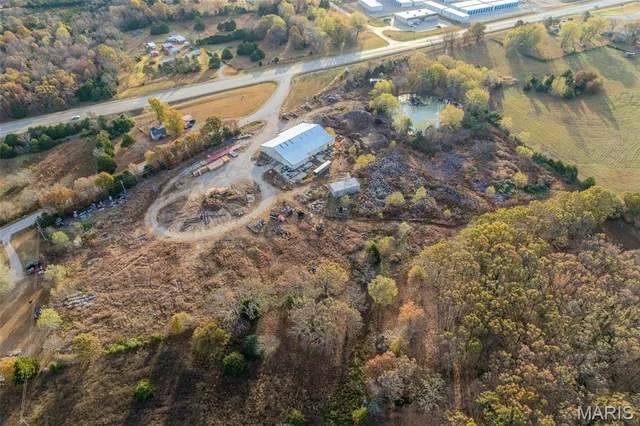 $589,900 | 30841 Old Highway 5, Lebanon, MO 65536
