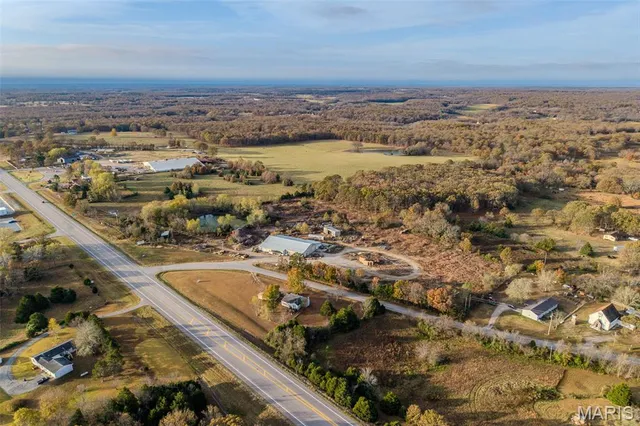 $589,900 | 30841 Old Highway 5, Lebanon, MO 65536
