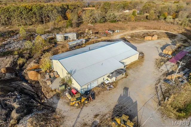 $589,900 | 30841 Old Highway 5, Lebanon, MO 65536