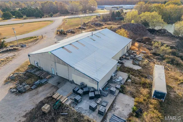 $589,900 | 30841 Old Highway 5, Lebanon, MO 65536