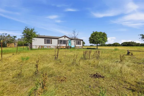 $2,500 | 9132 Windmill Court East, Cleburne, TX 76033