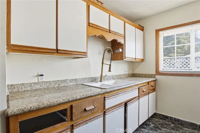 $488,999 | 481 West 20th Street, San Bernardino, CA 92405