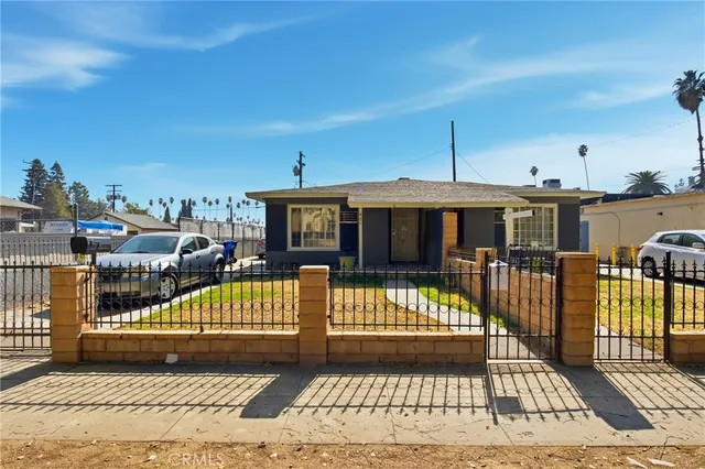 $488,999 | 481 West 20th Street, San Bernardino, CA 92405