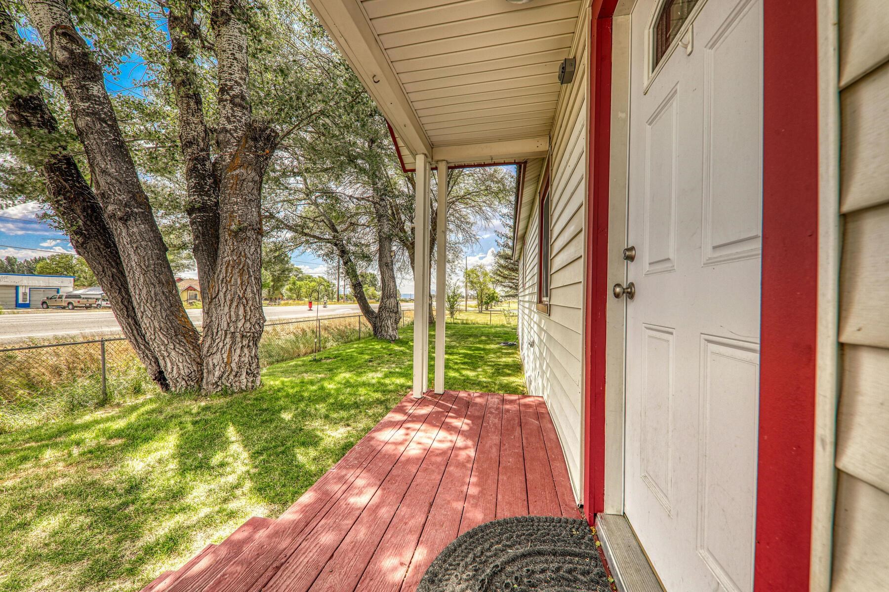 94101 Highway 70 Chilcoot, CA 96105 - Photo 9 of 20 a view of outdoor space and yard