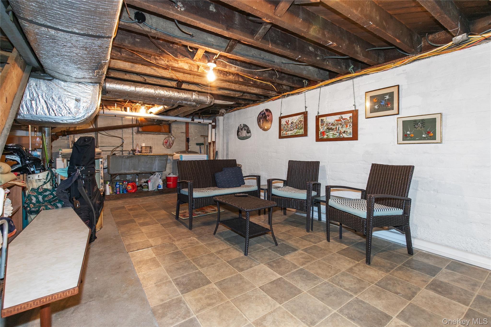 8 Plymouth Road Great Neck, NY 11023 - Photo 21 of 25 a outdoor living space with furniture