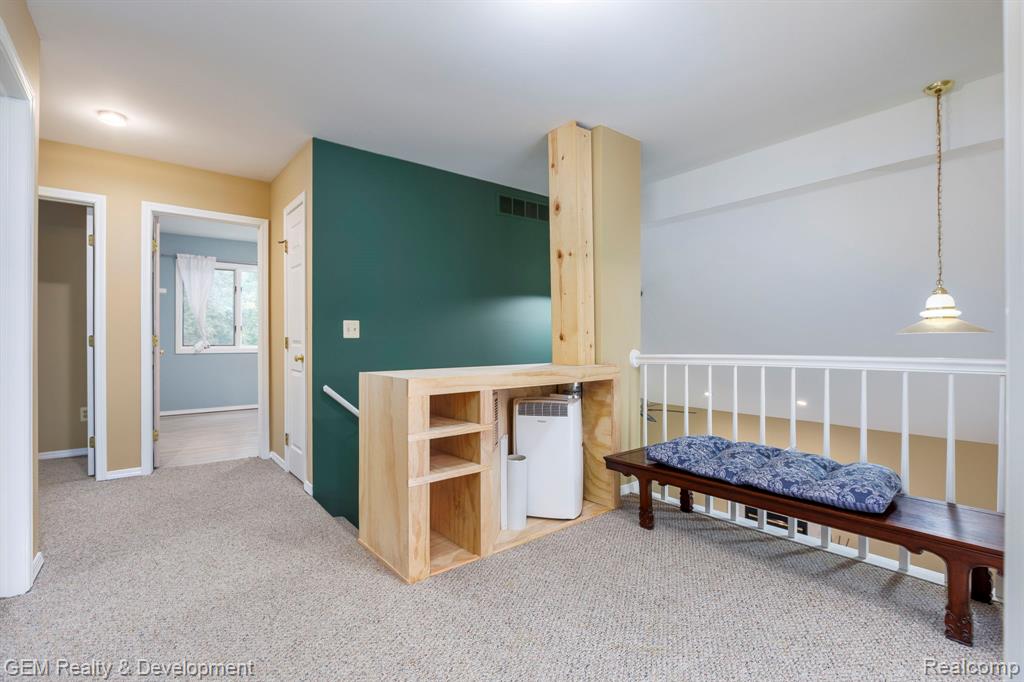 1111 Sarah Road Pinckney, MI 48169 - Photo 18 of 47