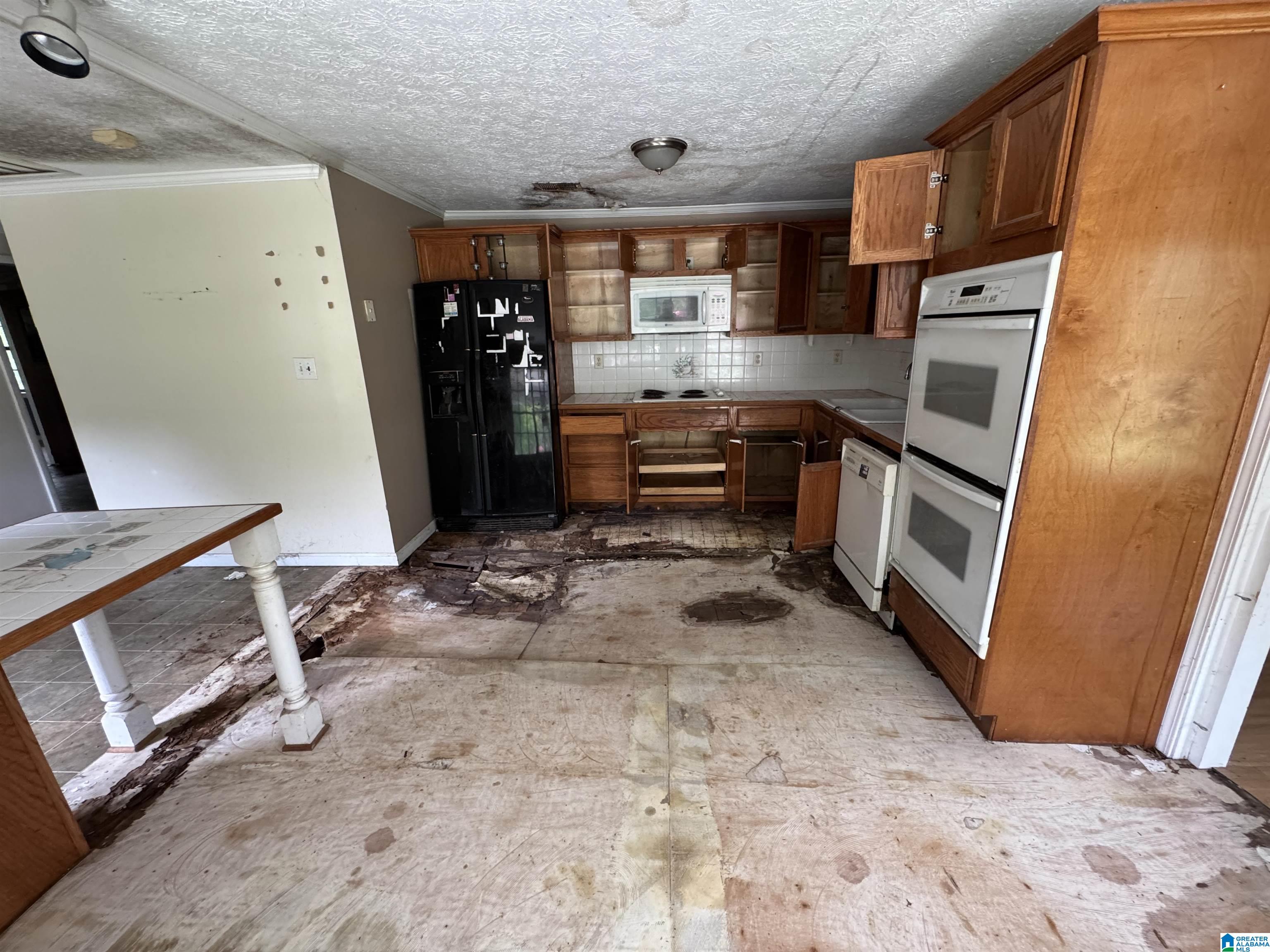 1175 Fulton Gap Road Sylacauga, AL 35150 - Photo 5 of 13