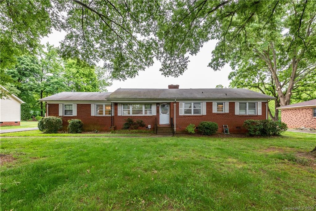 5320 Allen Road East Charlotte, NC 28269 - Photo 1 of 36 Gallery Image 1