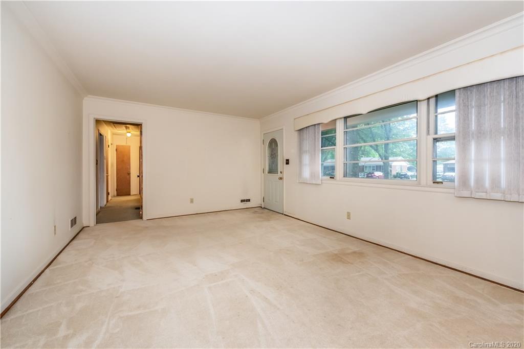 5320 Allen Road East Charlotte, NC 28269 - Photo 2 of 36 Gallery Image 2
