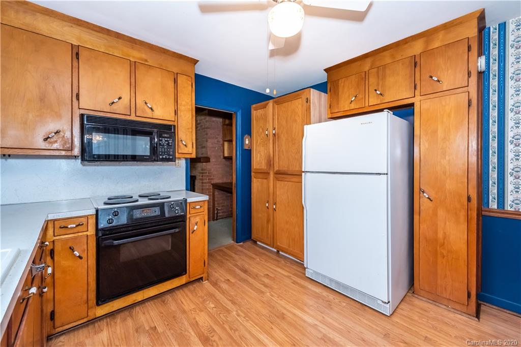 5320 Allen Road East Charlotte, NC 28269 - Photo 14 of 36 Gallery Image 14