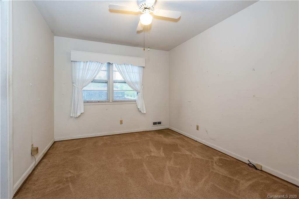 5320 Allen Road East Charlotte, NC 28269 - Photo 19 of 36 Gallery Image 19