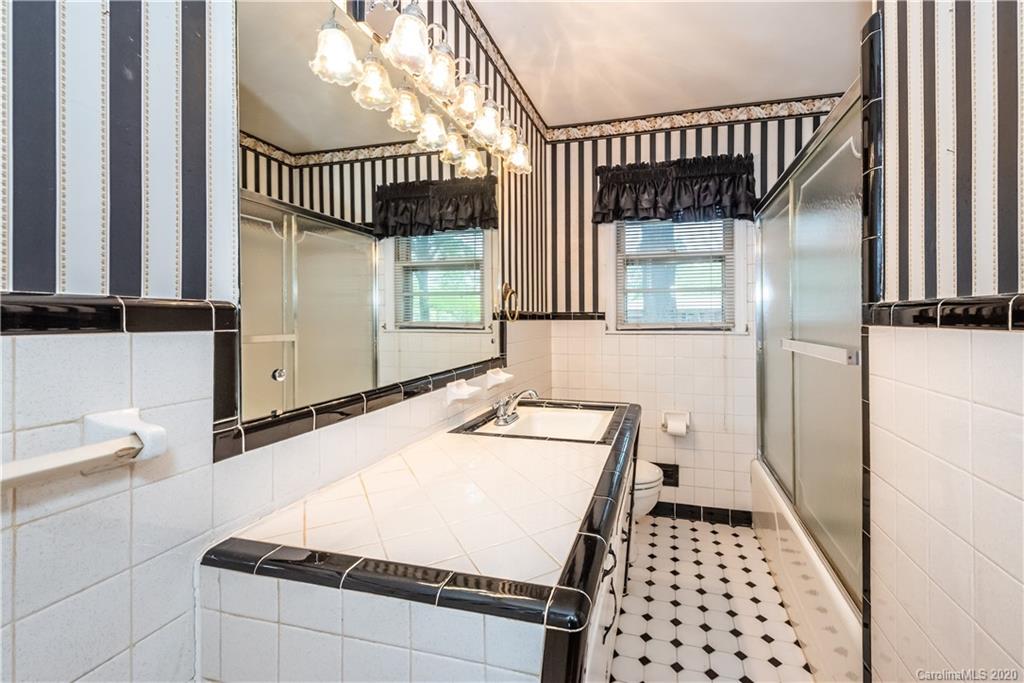 5320 Allen Road East Charlotte, NC 28269 - Photo 20 of 36 Gallery Image 20