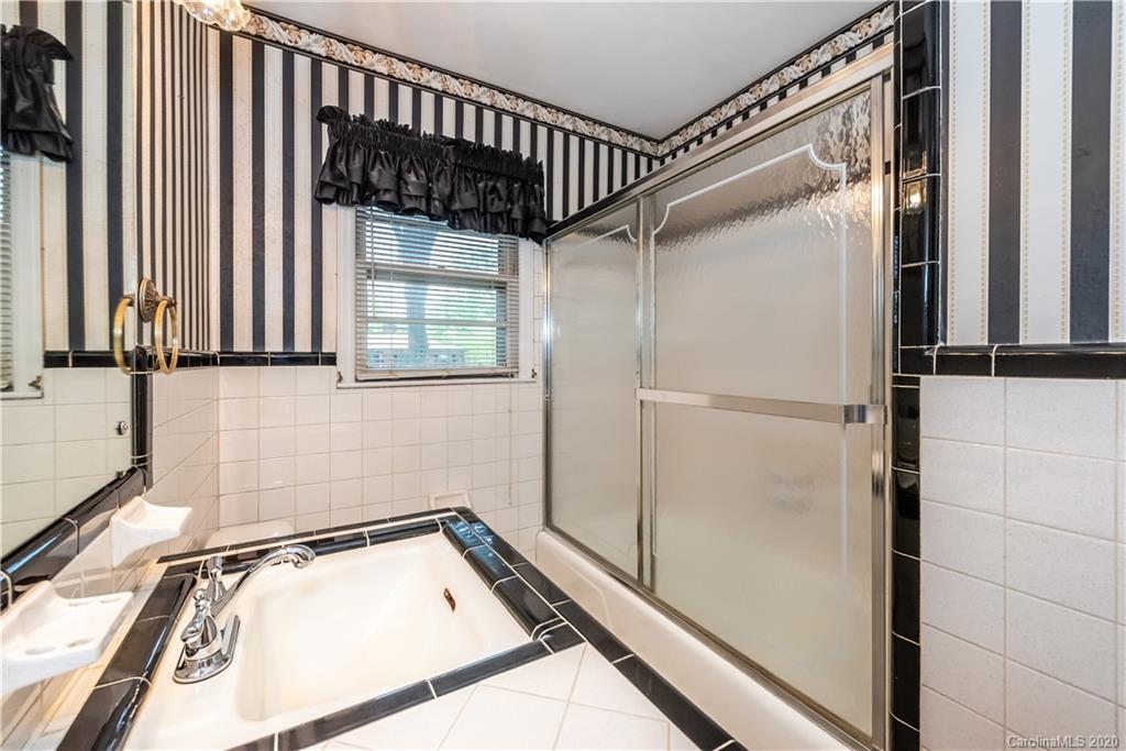 5320 Allen Road East Charlotte, NC 28269 - Photo 21 of 36 Gallery Image 21