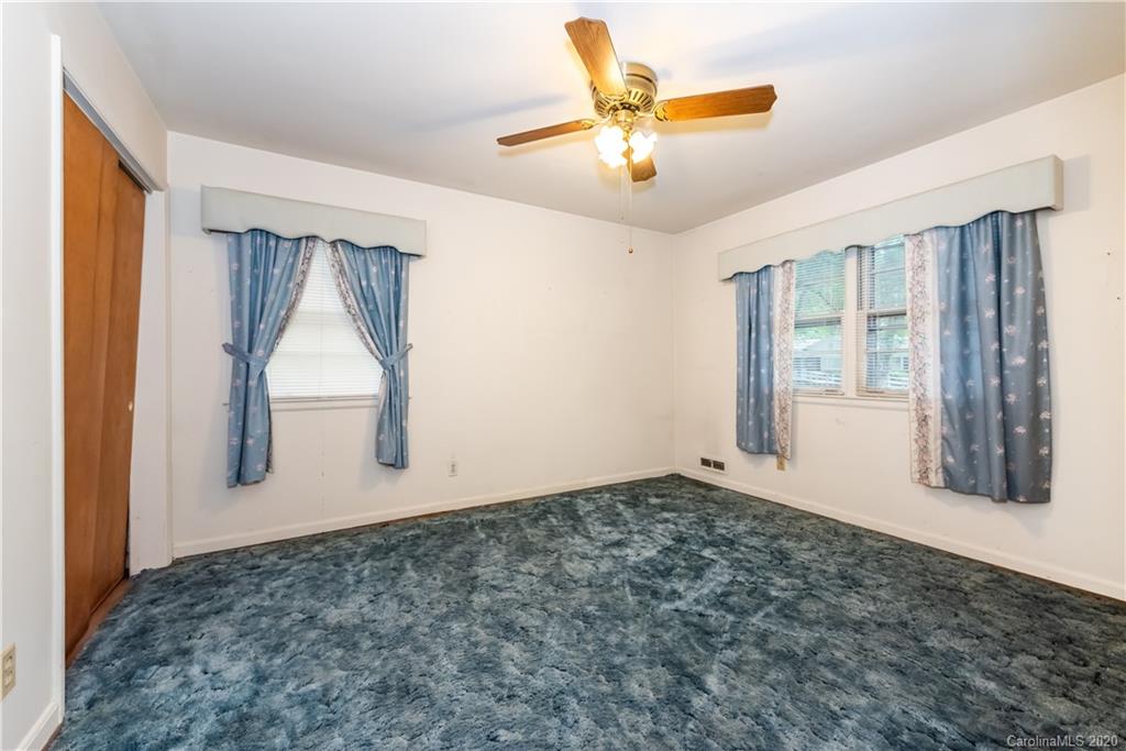 5320 Allen Road East Charlotte, NC 28269 - Photo 22 of 36 Gallery Image 22