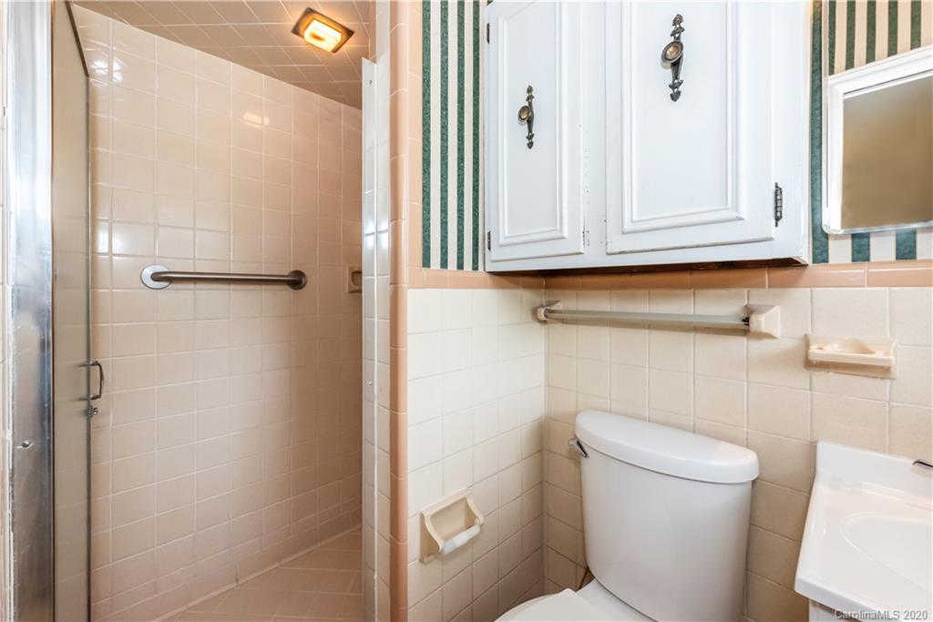 5320 Allen Road East Charlotte, NC 28269 - Photo 26 of 36 Gallery Image 26