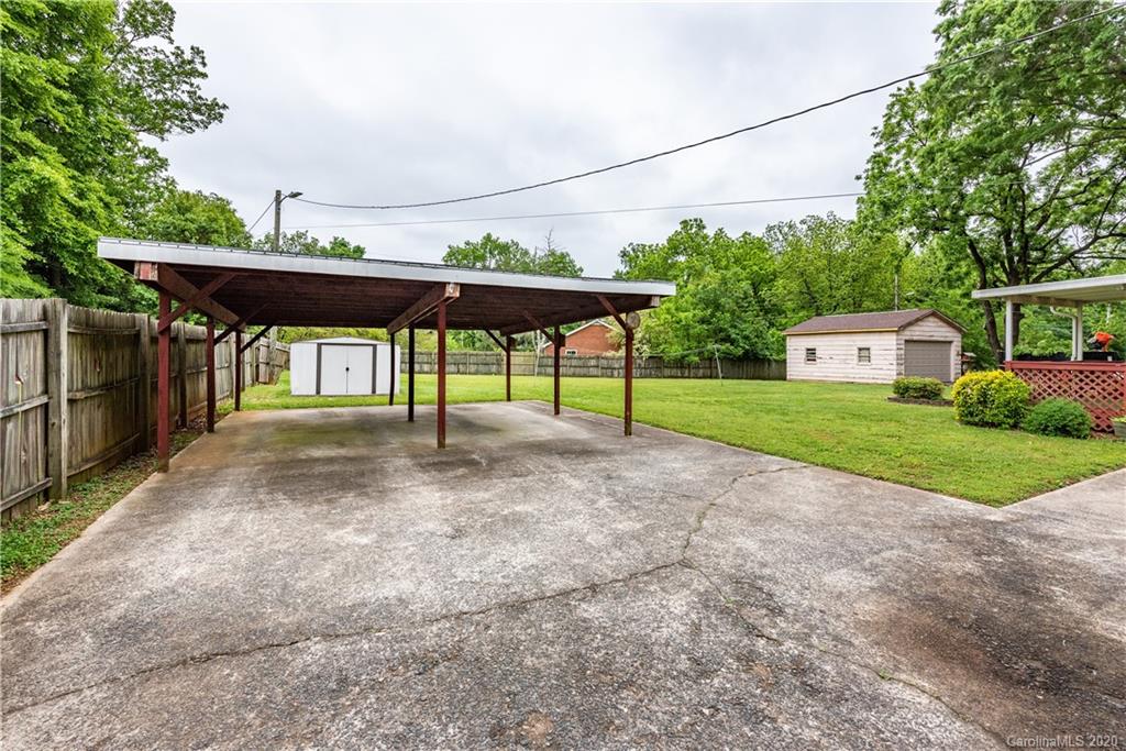 5320 Allen Road East Charlotte, NC 28269 - Photo 31 of 36 Gallery Image 31