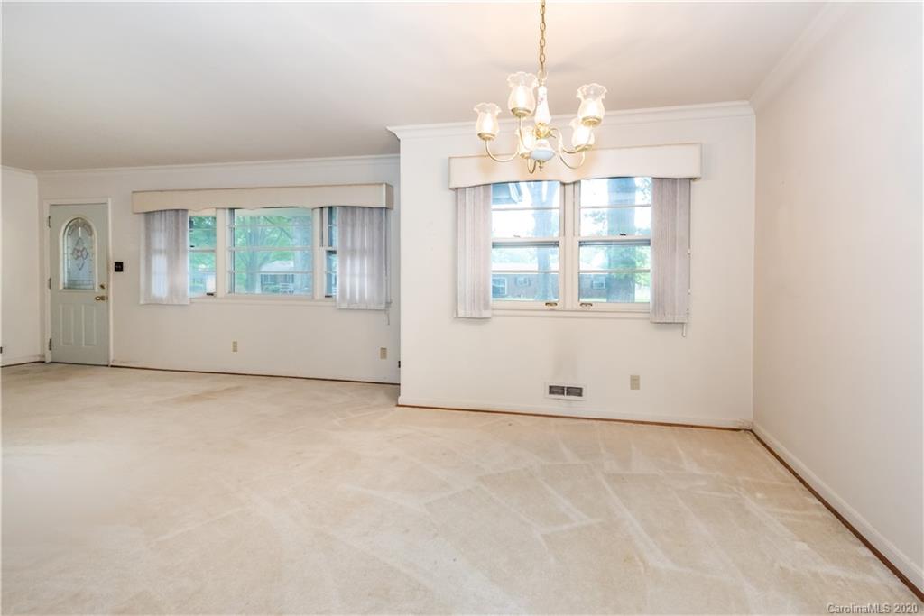 5320 Allen Road East Charlotte, NC 28269 - Photo 5 of 36 Gallery Image 5