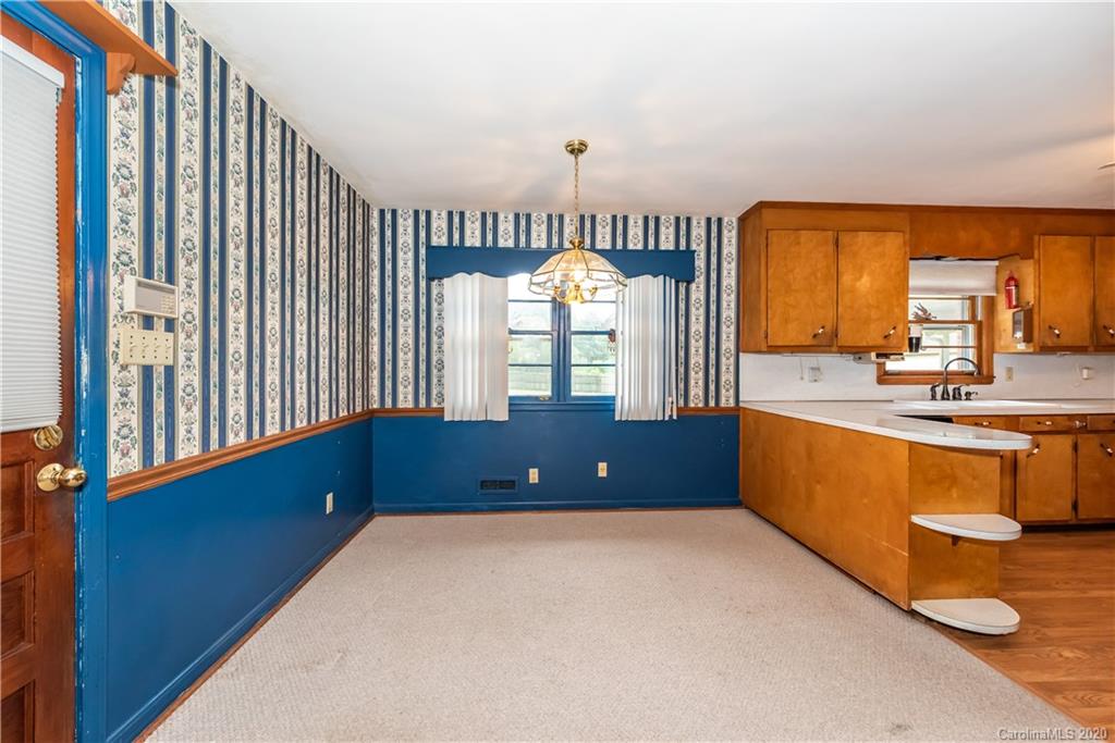 5320 Allen Road East Charlotte, NC 28269 - Photo 8 of 36 Gallery Image 8