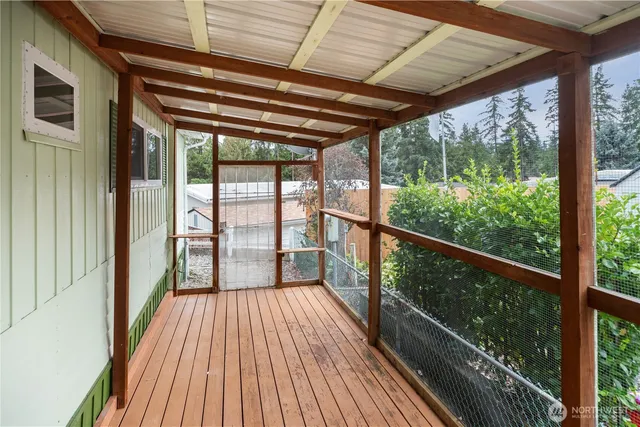 a view of a entryway of the house