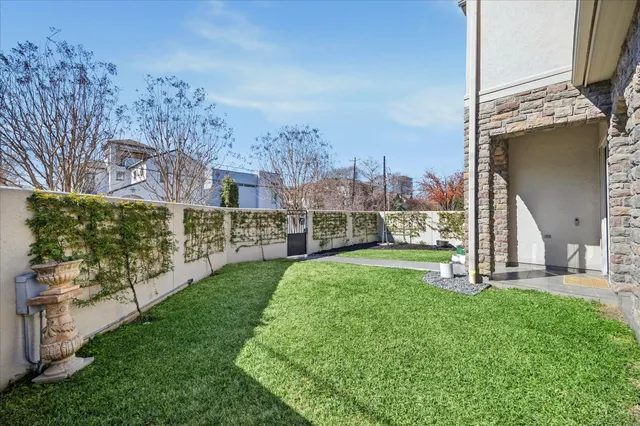 $1,625,000 | 1923 Elmen Street, Houston, TX 77019