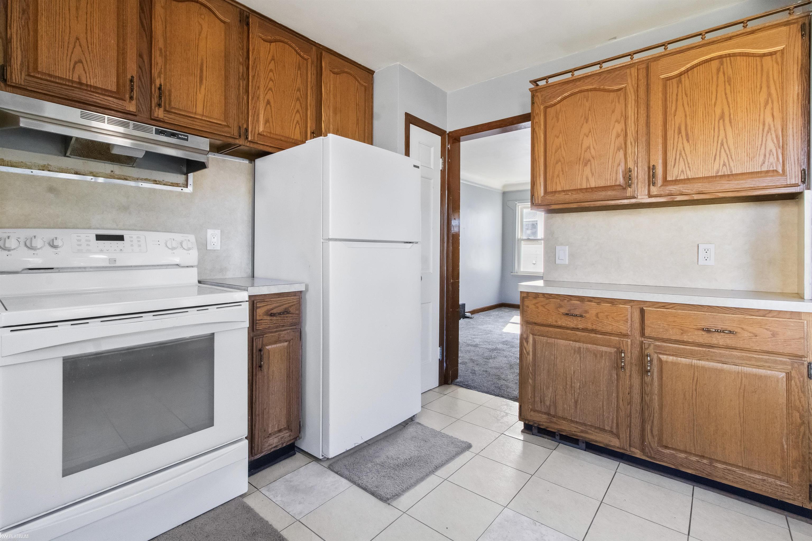 22062 Rausch Avenue Eastpointe, MI 48021 - Photo 13 of 23 50158058-58667db5-9300-4b9f-9193-fee03dd77a0a.JPG