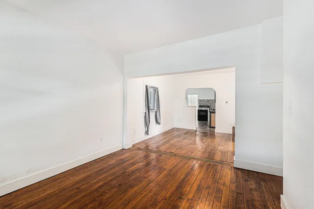 $159,000 | 703 East Dowland Street, Ludington, MI 49431