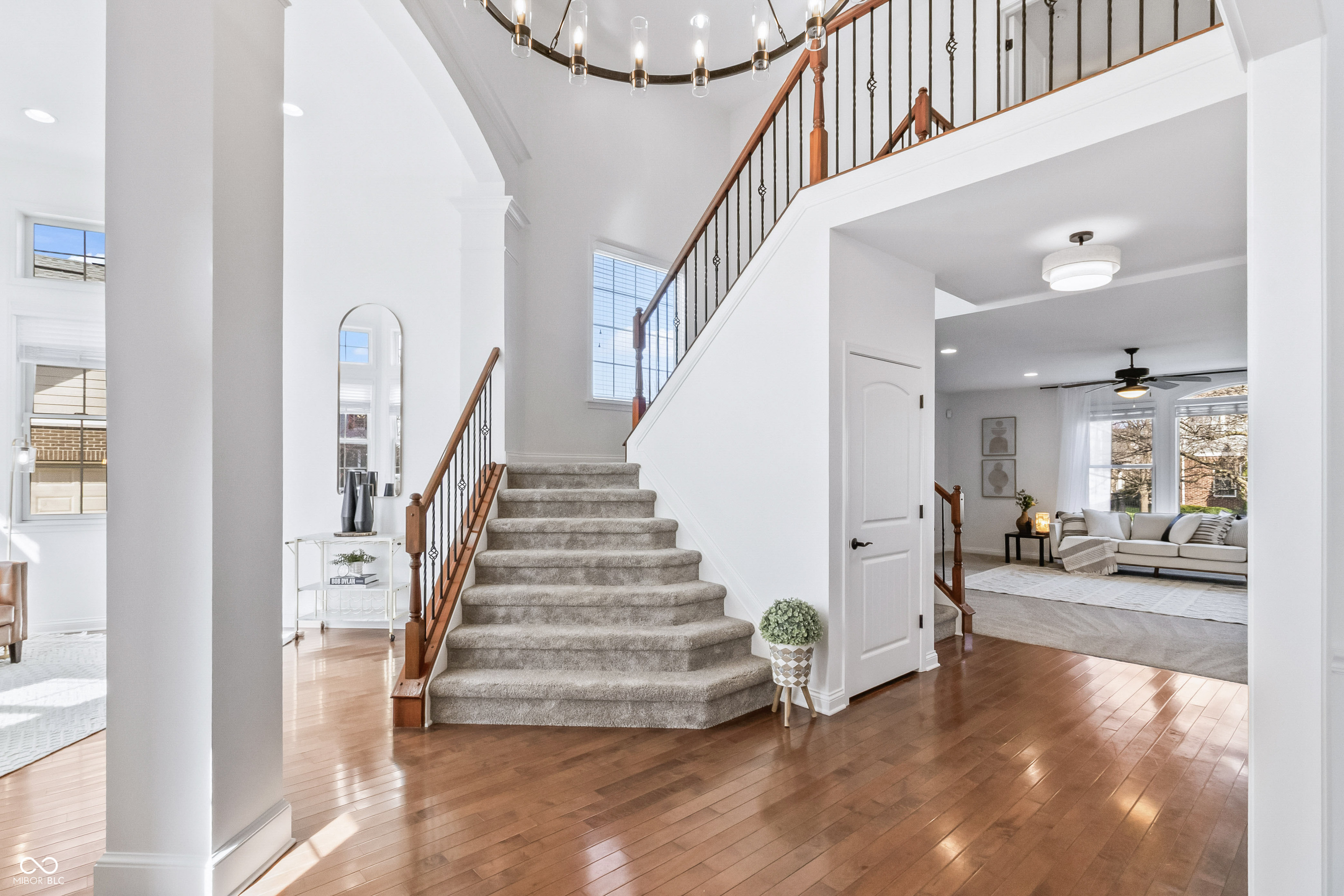 13658 Perched Owl Run Fishers, IN 46055 - Photo 3 of 63