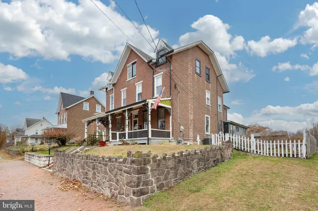 $3,000 | 313 Chestnut Street, Spring City, PA 19475