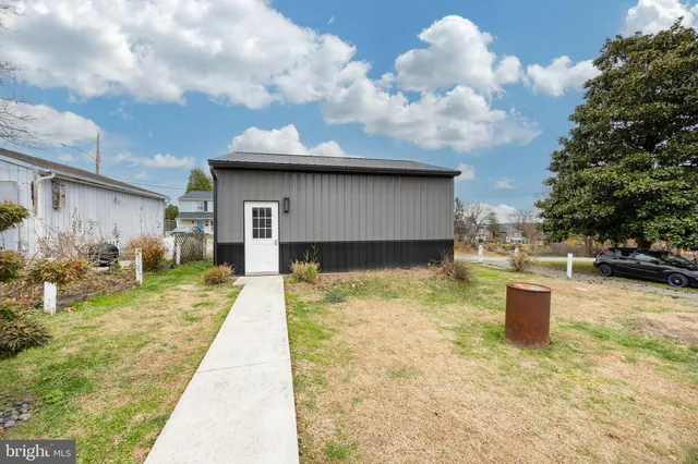 $3,000 | 313 Chestnut Street, Spring City, PA 19475