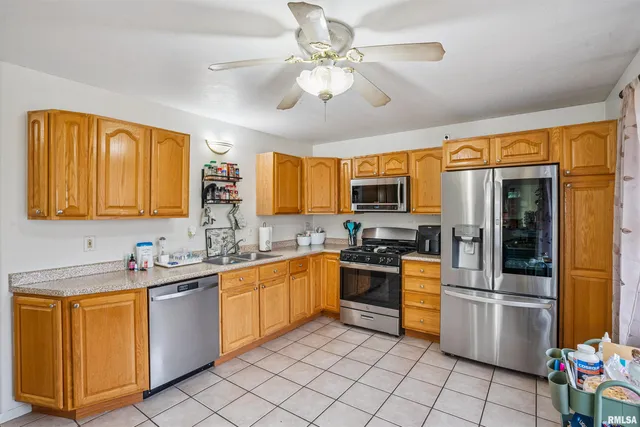 $189,000 | 68 Sunny Hill Drive, Orion, IL 61273