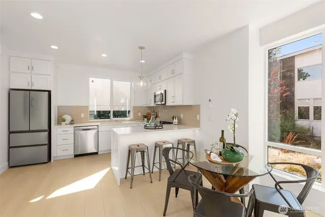 $599,999 | 911 North 98th Street, Unit B, Seattle, WA 98103