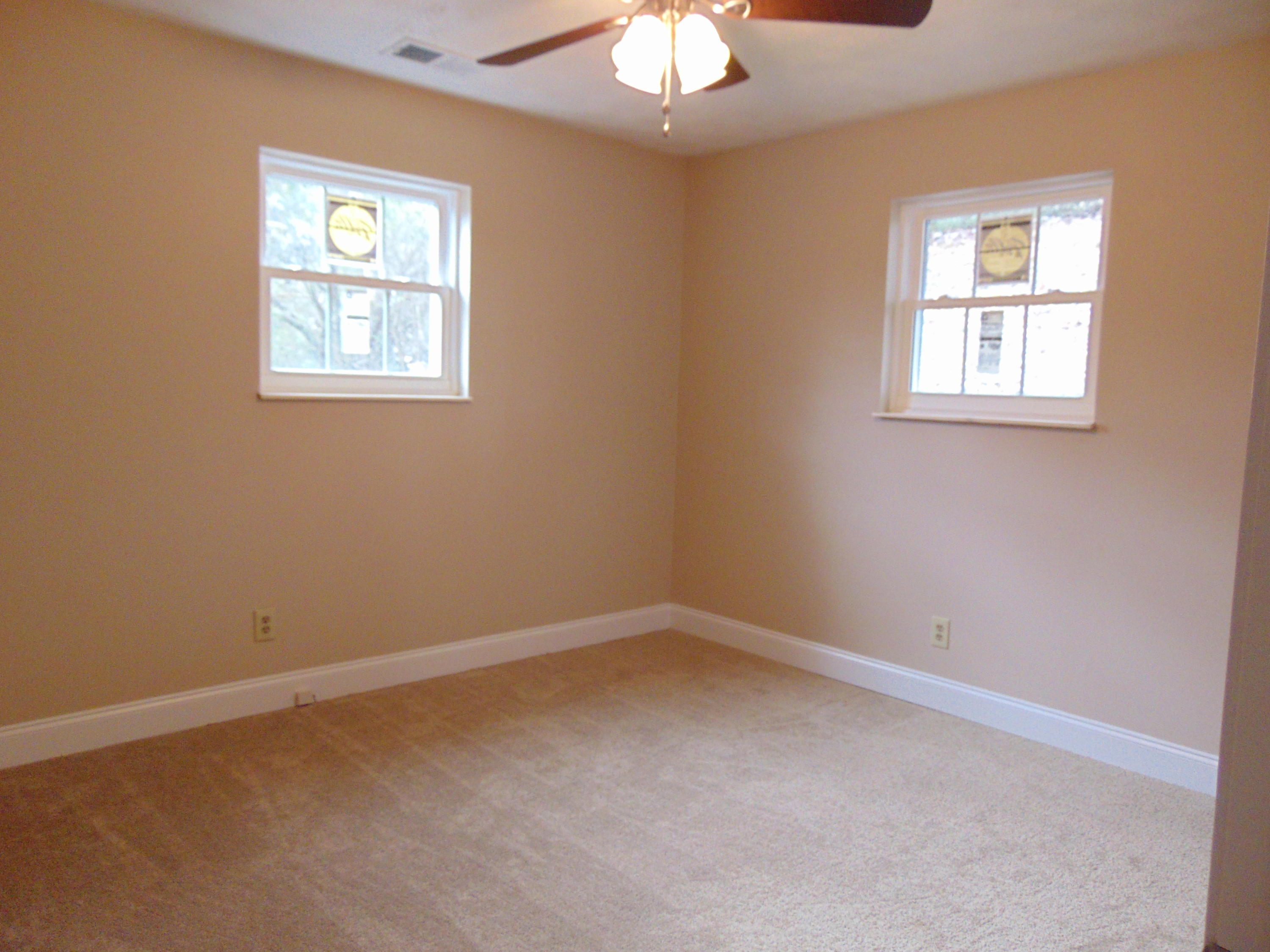 121 Chatsworth Street Harrogate, TN 37752 - Photo 11 of 16 008