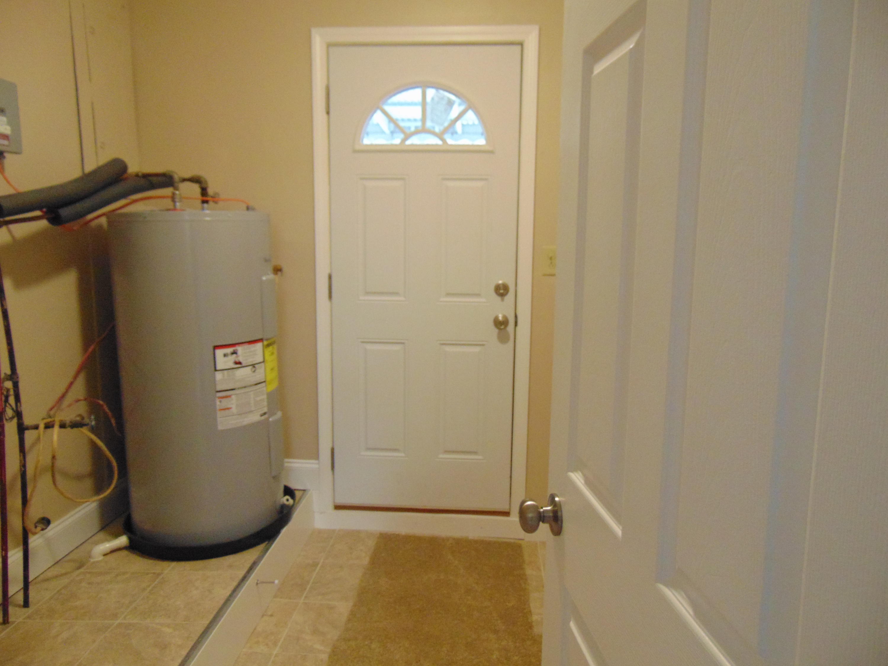 121 Chatsworth Street Harrogate, TN 37752 - Photo 8 of 16 005