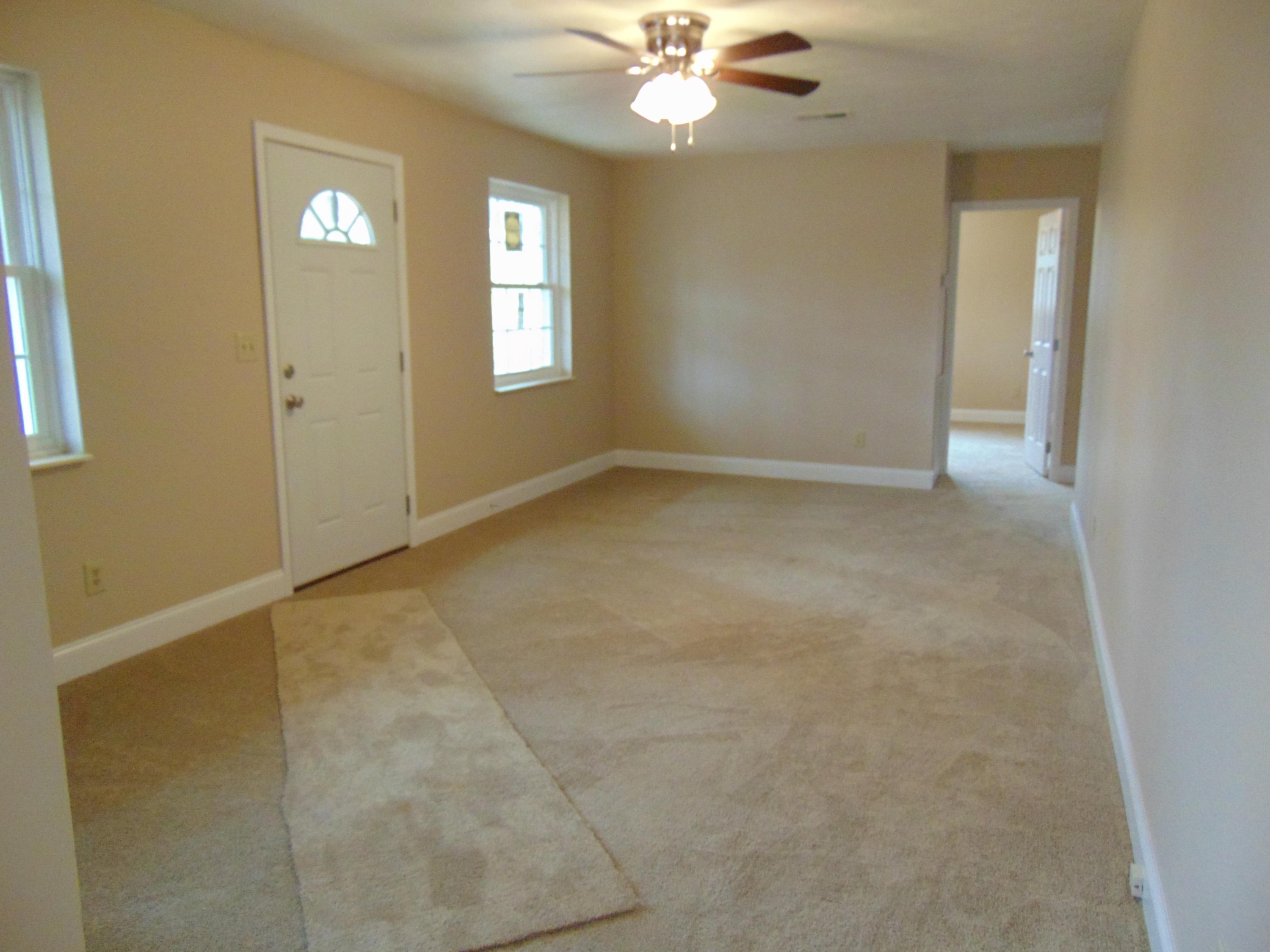 121 Chatsworth Street Harrogate, TN 37752 - Photo 9 of 16 006