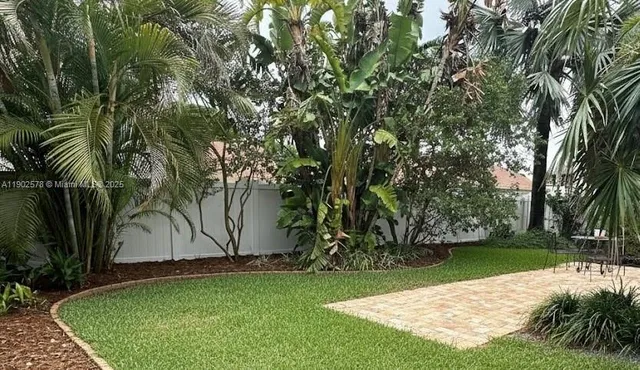 $3,400 | 13970 Beechwood Court, Unit 13970, Davie, FL 33325