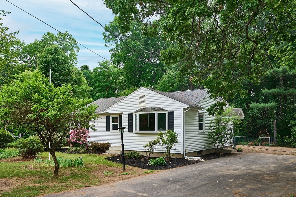 3 Old Farm Road Westfield, MA 01085 - Photo 2 of 28 Gallery Image 2