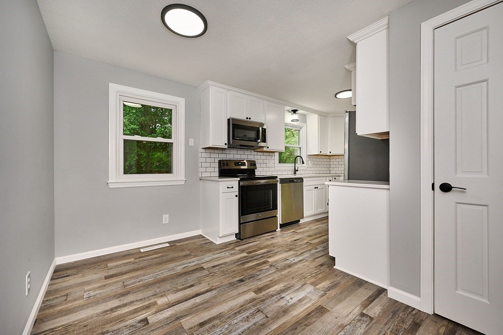 3 Old Farm Road Westfield, MA 01085 - Photo 5 of 28 Gallery Image 5