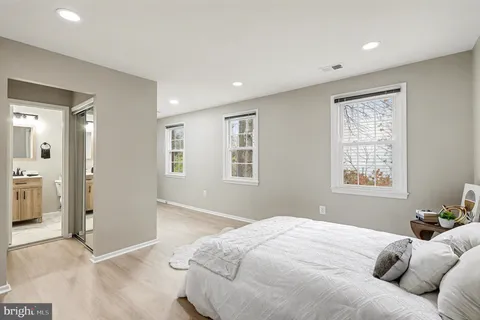 $685,000 | 554 Monet Drive, Rockville, MD 20850