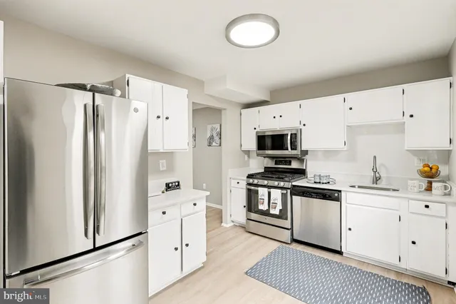 $685,000 | 554 Monet Drive, Rockville, MD 20850