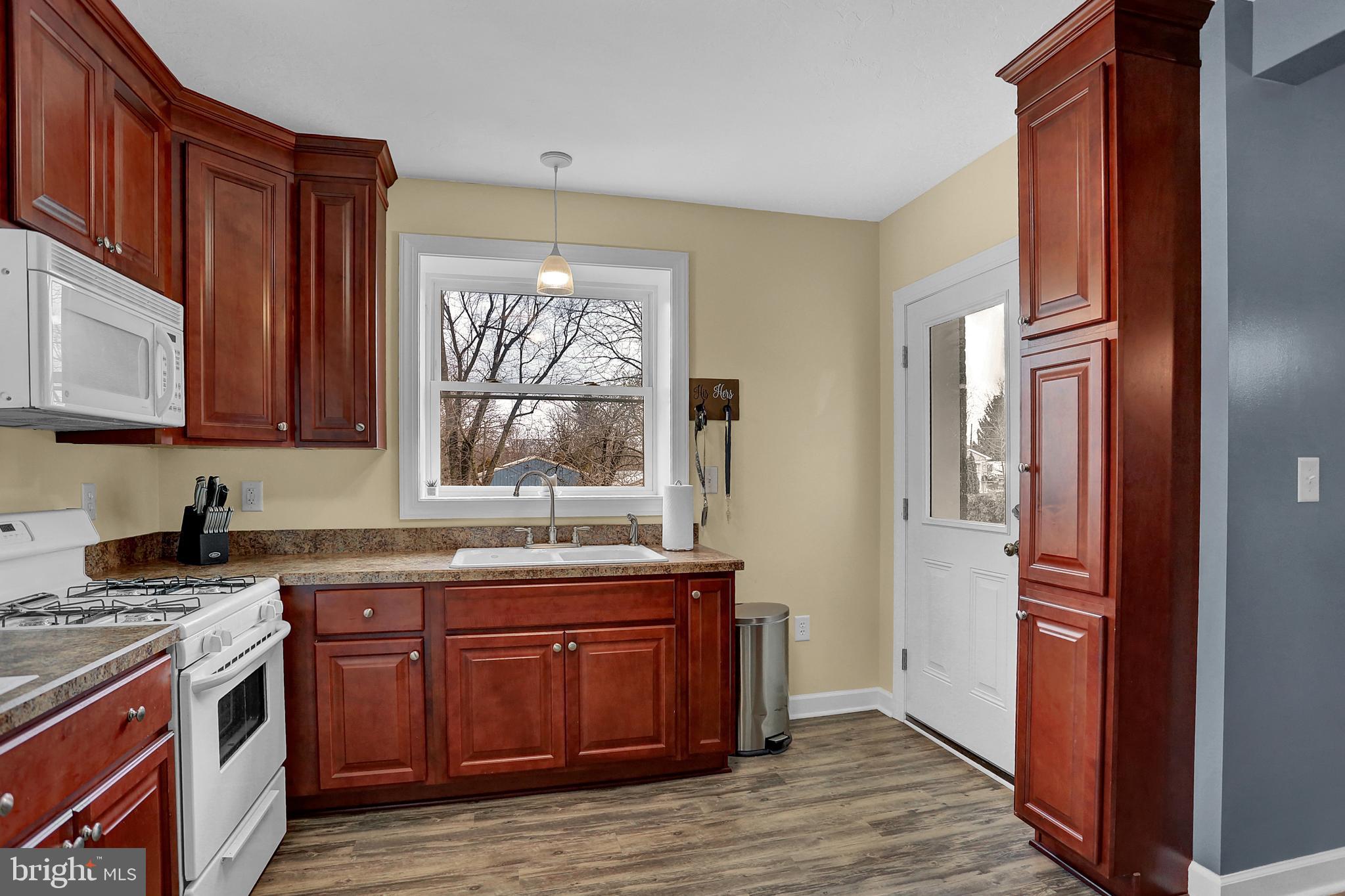 890 Baltimore Street Hanover, PA 17331 - Photo 15 of 38 Gallery Image 15