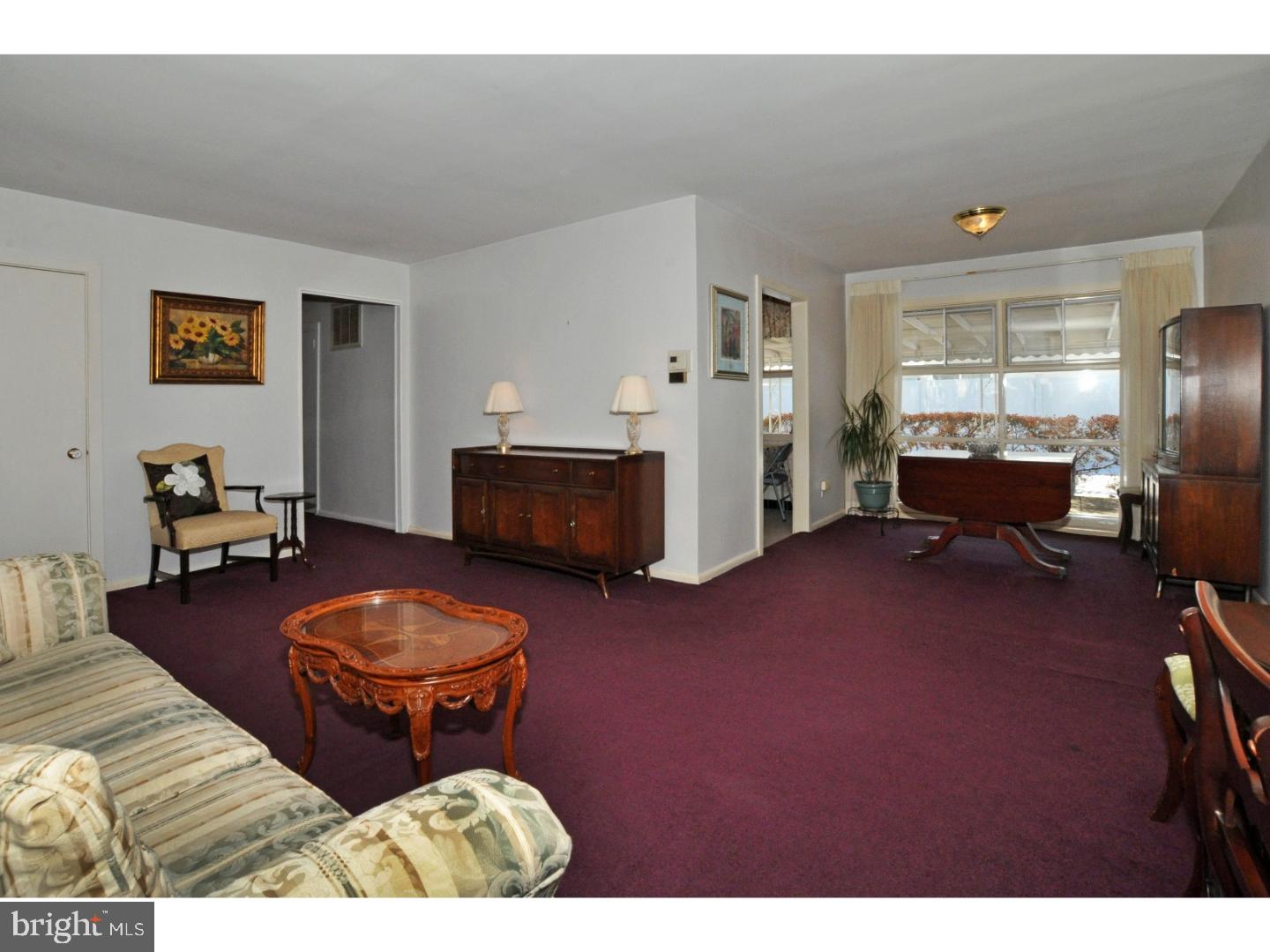 804 Clarendon Road Rydal, PA 19046 - Photo 6 of 25 Living Room