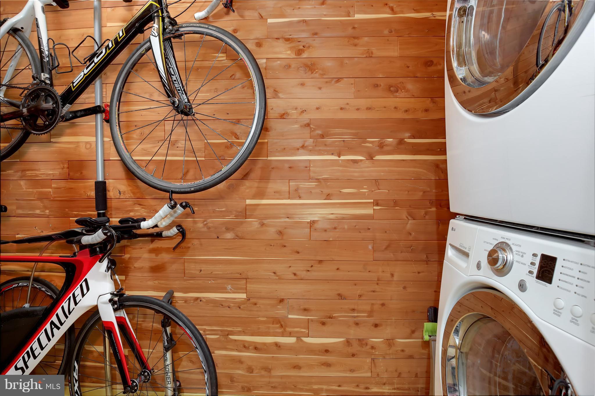1119 Harvard Street Northwest, Unit R Washington, DC 20009 - Photo 26 of 26 a view of a room with washer and dryer