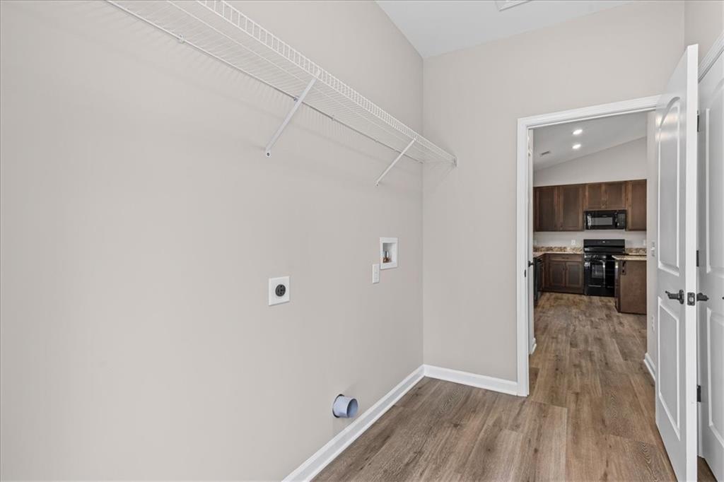 146 Old Brock Road Rockmart, GA 30153 - Photo 32 of 45 a view of a livingroom with wooden floor