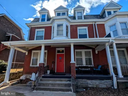 $2,000 | 105 West 3rd Avenue, Unit 2, Conshohocken, PA 19428