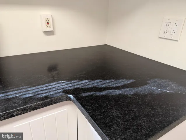 $2,000 | 105 West 3rd Avenue, Unit 2, Conshohocken, PA 19428