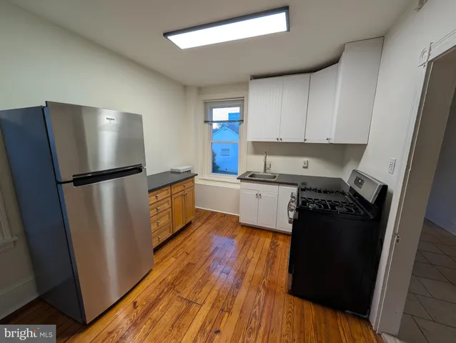 $2,000 | 105 West 3rd Avenue, Unit 2, Conshohocken, PA 19428