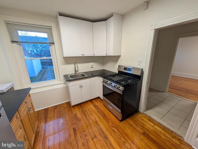 $2,000 | 105 West 3rd Avenue, Unit 2, Conshohocken, PA 19428