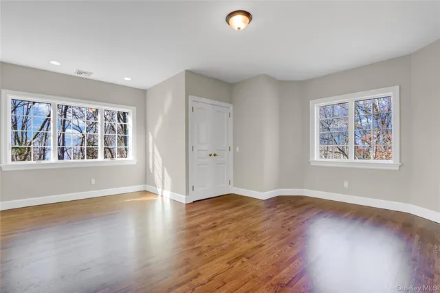 $2,690,000 | 117 Centre Island Road, Centre Island, NY 11771